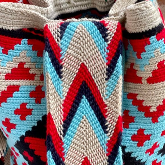 Handmade Mochila Wayuu bag main image 7